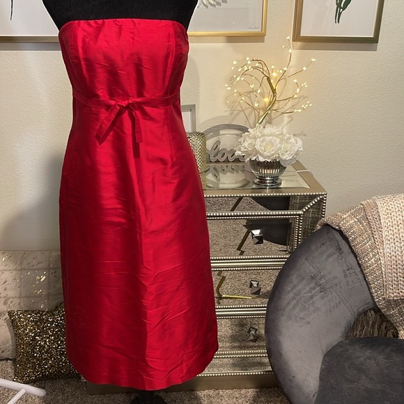 Simple Silhouettes Red Silk Cocktail Dress Strapless Size 8 - Picture 2 of 6